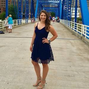 Meet your Posher, Laura